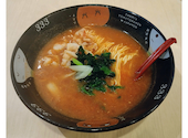 トマトラーメン 辛めん 三味 天神大名本店: たこやきマントマンさんの2025年12月26日の1枚目の投稿写真