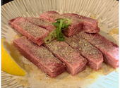 炭火焼肉 三先 肉焼屋: まねきとらさんの2026年07月06日の1枚目の投稿写真