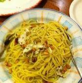 蒸し鶏と松の実のぺぺロンチーニスパゲティ