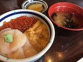 函館 朝市食堂 二番館: lovechaiさんの2016年12月07日の1枚目の投稿写真