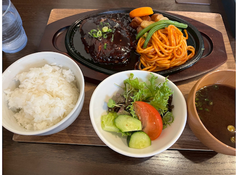 カフェ&キッチン ハックル: しもちゃんさんの2025年10月31日の1枚目の投稿写真