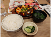 格安ビールと鉄鍋餃子3 6 5酒場 新宿西口店: たからばこさんの2026年03月16日の1枚目の投稿写真