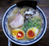 らーめん600円　味つけたまご（半熟）