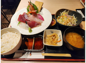 板前バル LIVE FISH MARKET 日比谷グルメゾン店: ヤマさんの2025年10月31日の1枚目の投稿写真