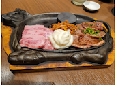 肉焼 ベンジャミン 博多 駅から三百歩横丁店: ミックスさんの2023年04月16日の2枚目の投稿写真