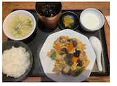 中華食堂居酒屋 わんちゃん　藤沢　飲み放題×北京ダック×窯焼き焼豚: うめさんの2026年05月29日の1枚目の投稿写真