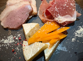 WINE&PIZZA HACHI ハチ すすきの: hosshiikeidaiさんの2026年04月29日の1枚目の投稿写真