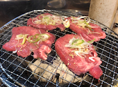 炭火焼肉 ホルモン やまけん: みいちあんさんの2022年08月27日の3枚目の投稿写真