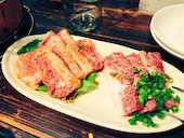 炭火焼肉 ホルモン やまけん: イルカさんの2018年02月10日の1枚目の投稿写真