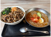 石臼挽き生そば 炭火焼肉丼 さくら 五井店: ちぇりーさんの2026年04月01日の1枚目の投稿写真