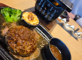黒のハンバーグ PRODUCED by 和牛焼肉 LIEBE: ひーちゃんさんの2026年03月の1枚目の投稿写真