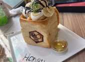 ハニトーカフェ 秋葉原店: 朝居凛さんの2026年05月10日の2枚目の投稿写真