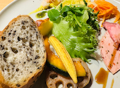 Healthy Cafe. 白ごまと黒ごま: ひまわりさんの2024年05月03日の1枚目の投稿写真