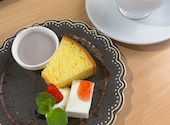 Healthy Cafe. 白ごまと黒ごま: りえさんの2024年04月19日の2枚目の投稿写真