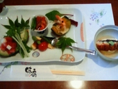 ５月のセレブランチ。アボガドが半分丸ごと入っててびっくり！