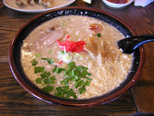 「感動的マヨ豚骨麺 」714円 見た目と裏腹のうまさ！！