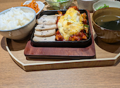 韓国料理 ホンデポチャ 吉祥寺店: モンマルトルさんの2026年06月21日の1枚目の投稿写真