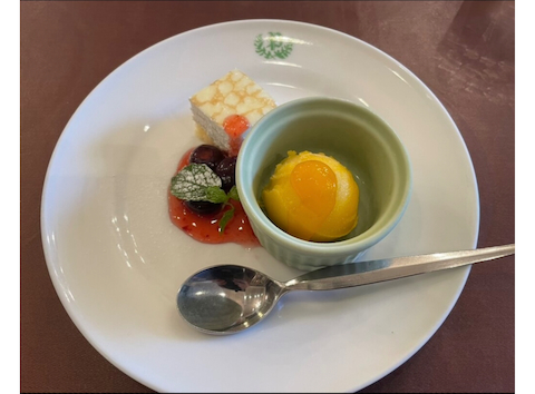 レストラン ピガール: いちごアイスさんの2025年11月08日の3枚目の投稿写真