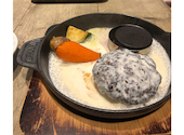 【横浜駅直結ハンバーグ】SALON BUTCHER&WINE NEWoMan横浜: ミミさんの2026年03月の1枚目の投稿写真
