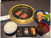 焼肉とハンバーグ　ごはん泥棒: けんすけさんの2026年09月30日の2枚目の投稿写真
