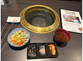 焼肉とハンバーグ　ごはん泥棒: けんすけさんの2026年09月30日の3枚目の投稿写真
