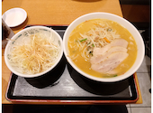 日高屋 西新宿1丁目店: やっしさんの2026年05月17日の1枚目の投稿写真
