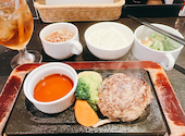 下北沢とろける大人のハンバーグ: ももたろうさんの2026年04月22日の1枚目の投稿写真