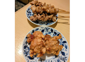 鶏皮串と餃子　うまいもん　ハイボール99円　生ビール299円: ヨシカワさんの2026年04月07日の2枚目の投稿写真