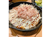 鶏皮串と餃子　うまいもん　ハイボール99円　生ビール299円: ヨシカワさんの2026年04月07日の3枚目の投稿写真