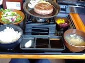とろけるハンバーグ 福よし 新潟新和店: トミーさんの2026年05月12日の1枚目の投稿写真