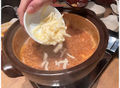 牛ホルモン　食べ放題　旨辛鍋　名古屋名物　赤から　新宿東口店: SAKIさんの2025年09月の1枚目の投稿写真