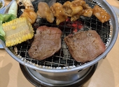 炭火焼肉 萬まる 川東店: くぅさんの2026年04月19日の1枚目の投稿写真