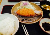 厚切りとんかつ定食