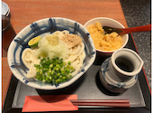 うどん　骨付き鶏　こびんちょ: いちごさんの2025年02月の1枚目の投稿写真