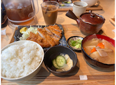水産酒場サーモン部 新横浜駅前店: おしりんさんの2026年04月20日の1枚目の投稿写真