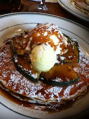 Brooklyn Pancake House ブルックリンパンケーキハウス カフェ スイーツ の口コミ パンケーキwithキャラメルパンプキン ホイップクリーム ホットペッパーグルメ