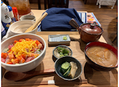 水産酒場サーモン部 新横浜駅前店: よっちゃんさんの2026年05月30日の1枚目の投稿写真