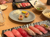 生ビール190円 マグロに本気の寿司酒場 まる辰 金山駅店: おかずくんさんの2025年12月04日の1枚目の投稿写真