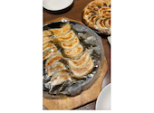 九州料理ともつ鍋と餃子　博多餃子舎　鉄なべ　池袋西口店: ごとたけさんの2024年04月の1枚目の投稿写真