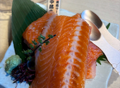 水産酒場サーモン部 新横浜駅前店: yumichanさんの2026年05月07日の1枚目の投稿写真