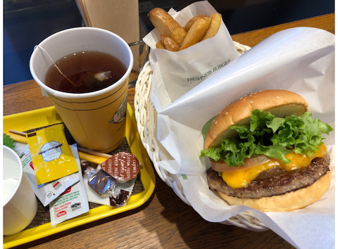 なごやんさんの年11月の投稿 フレッシュネスバーガー 名古屋藤が丘店 カフェ スイーツ の口コミ ホットペッパーグルメ