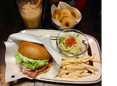 Burger & Coffee ISLET バーガーアンドコーヒー アイレット: トモちきさんの2026年09月08日の2枚目の投稿写真
