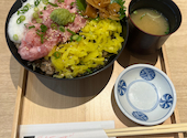 鮨と酒日和 ととうお新丸の内センタービル店: びっきーさんの2026年05月27日の1枚目の投稿写真