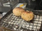 炭火焼き無限バーグ 無限: 豆柴さんの2026年08月30日の2枚目の投稿写真