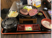 とろけるハンバーグ 福よし 六本木店: さっちたかさんの2026年09月10日の2枚目の投稿写真