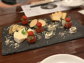 前菜のチーズ盛り合わせ