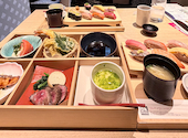 全席個室　鮨と酒日和　ととうお新丸の内センタービル店: かほさんの2026年04月の1枚目の投稿写真