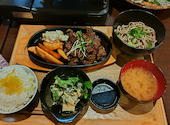 ふぐと鉄板焼きがぶ飲み食堂: しづちゃんさんの2024年11月17日の2枚目の投稿写真