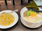 博多らーめん 一心堂: 飯と麺と肉さんの2026年07月20日の1枚目の投稿写真
