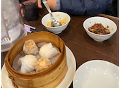 黄山飯店 自家製小籠包: えんどうまめさんの2025年11月30日の1枚目の投稿写真